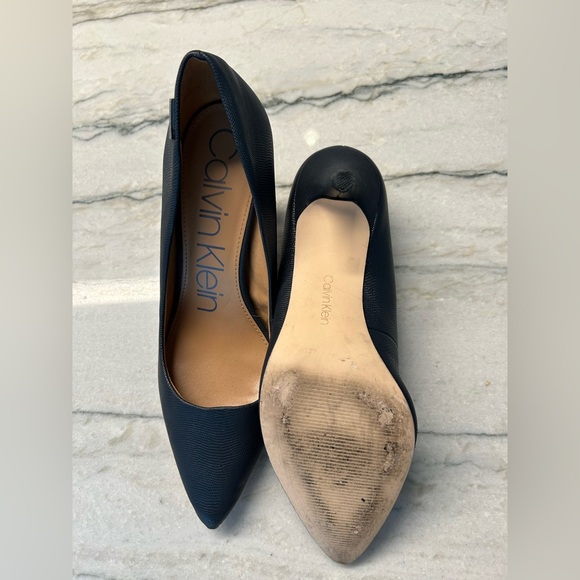 Calvin Klein blue snakeskin pumps - Picture 2 of 3